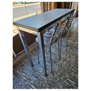Desayunador con banquetas altas